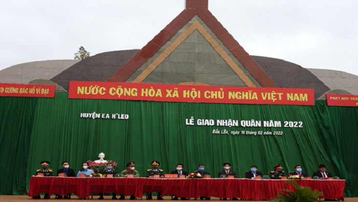 Thanh nien huyen Ea Hleo hao hung len duong nhap ngu 2